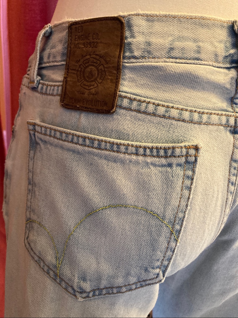 Red Engine jeans, size 28 - Picture 6 of 13